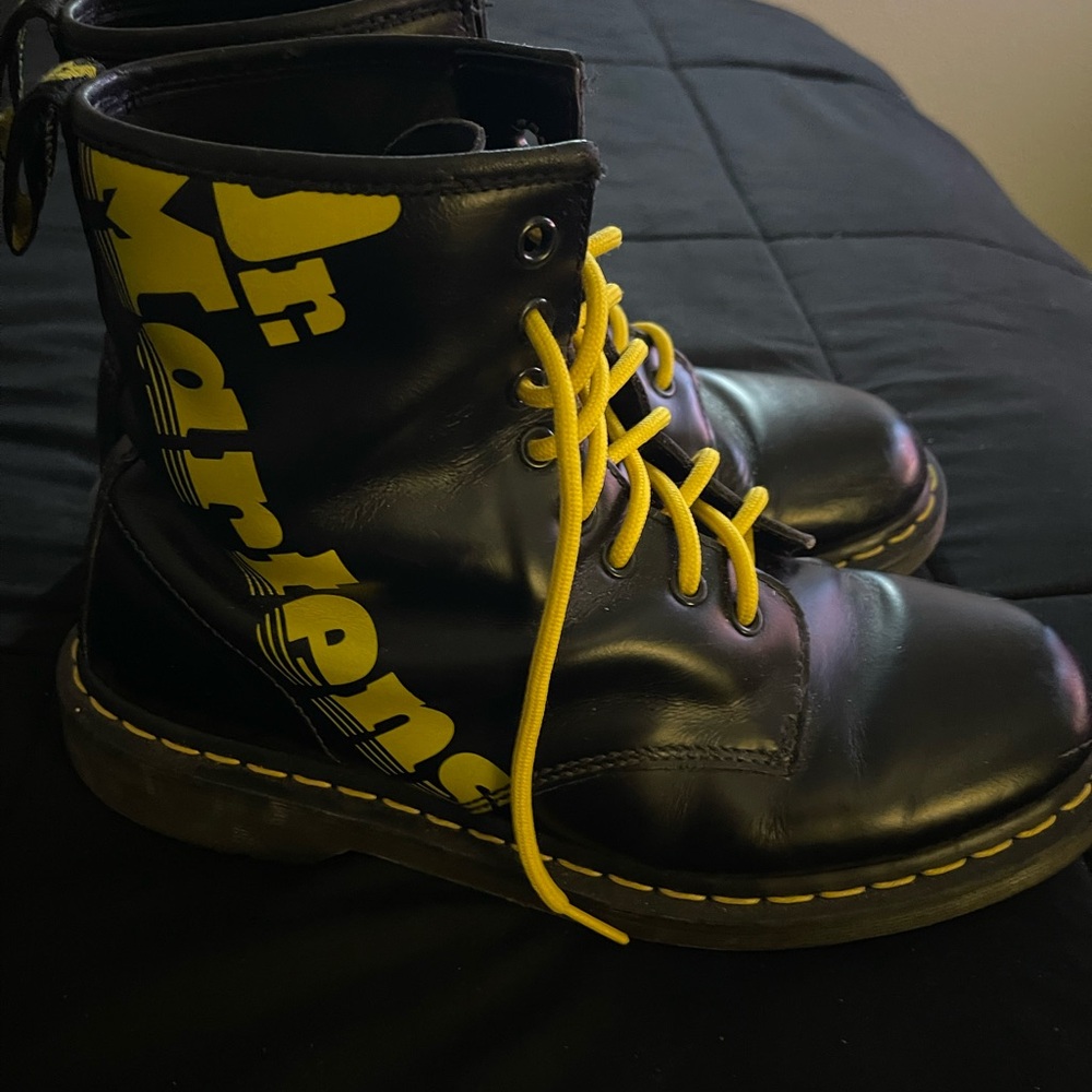 Dr Marten Boots - Picture 2 of 5
